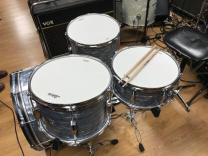 LUDWIG BATTERIE CLUB DATE 3F + CAISSE CLAIRE 14X6.5 SKY BLUE – Image 3