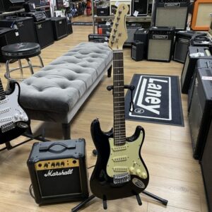 OCCASION BUNDLE STAGG ¾ AMPLI MARSHALL MG10 HOUSSE ET PIED