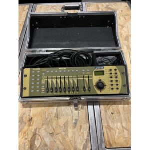 OCCASION NICOLS CONSOLE DMX MASTER C512J DANS SON RACK POUR UTILISATION ET TRANS