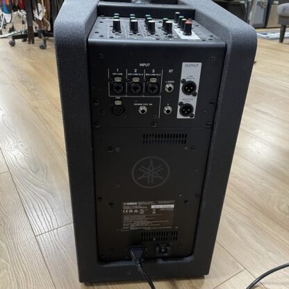 OCCASION YAMAHA STAGEPAS 1K MK2 MIX FX 1100W – Image 3