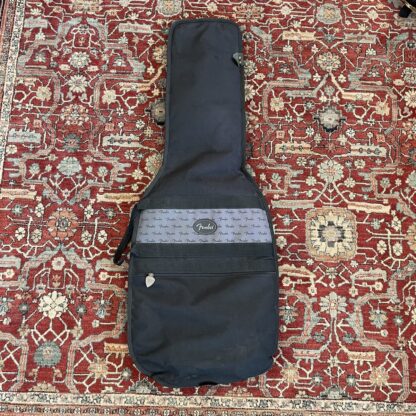 OCCASION FENDER ELECTRIQUE HOUSSE ETAT MOYEN