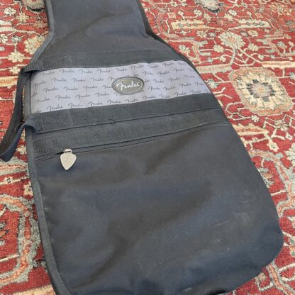 OCCASION FENDER ELECTRIQUE HOUSSE ETAT MOYEN – Image 2