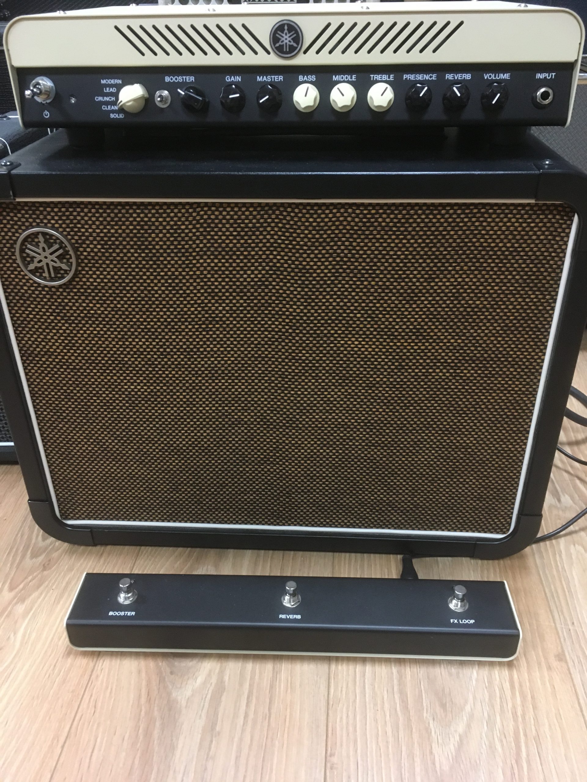 Yamaha THRC112キャビネット Eminence Legend1218（Yamaha THRC 112 